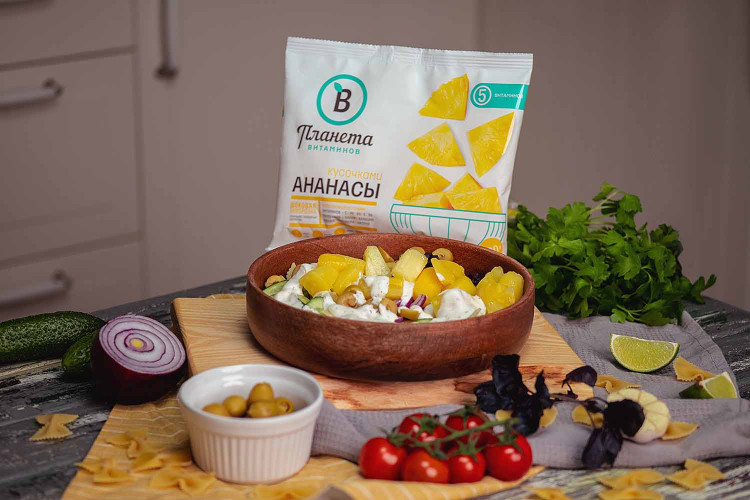 Салат с ананасами и макаронами